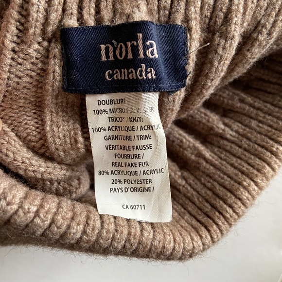 Norla knitted hat. - Picture 7 of 8